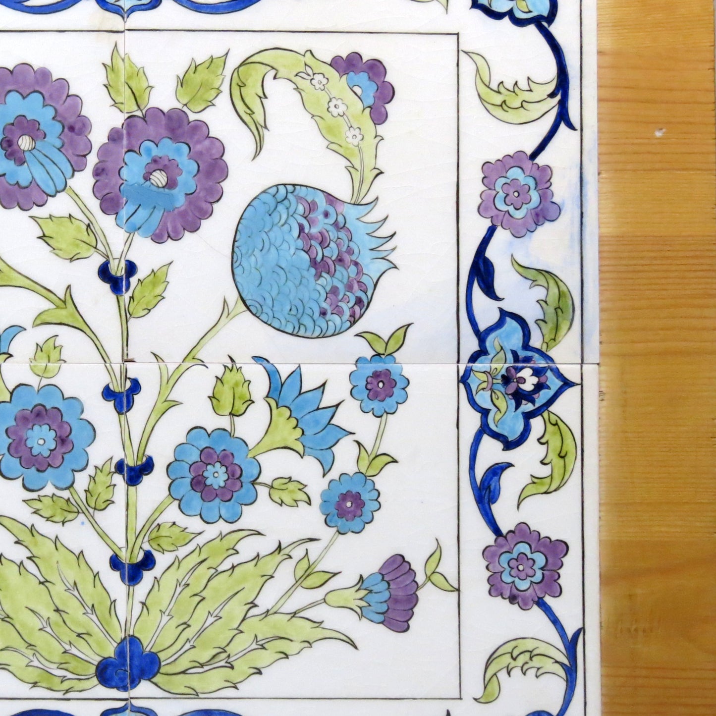 Şam İşi Desenli Çini ve Ahşap Sehpa